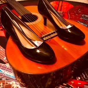 Classic Black Patent Low Heel Pumps! Never Worn!